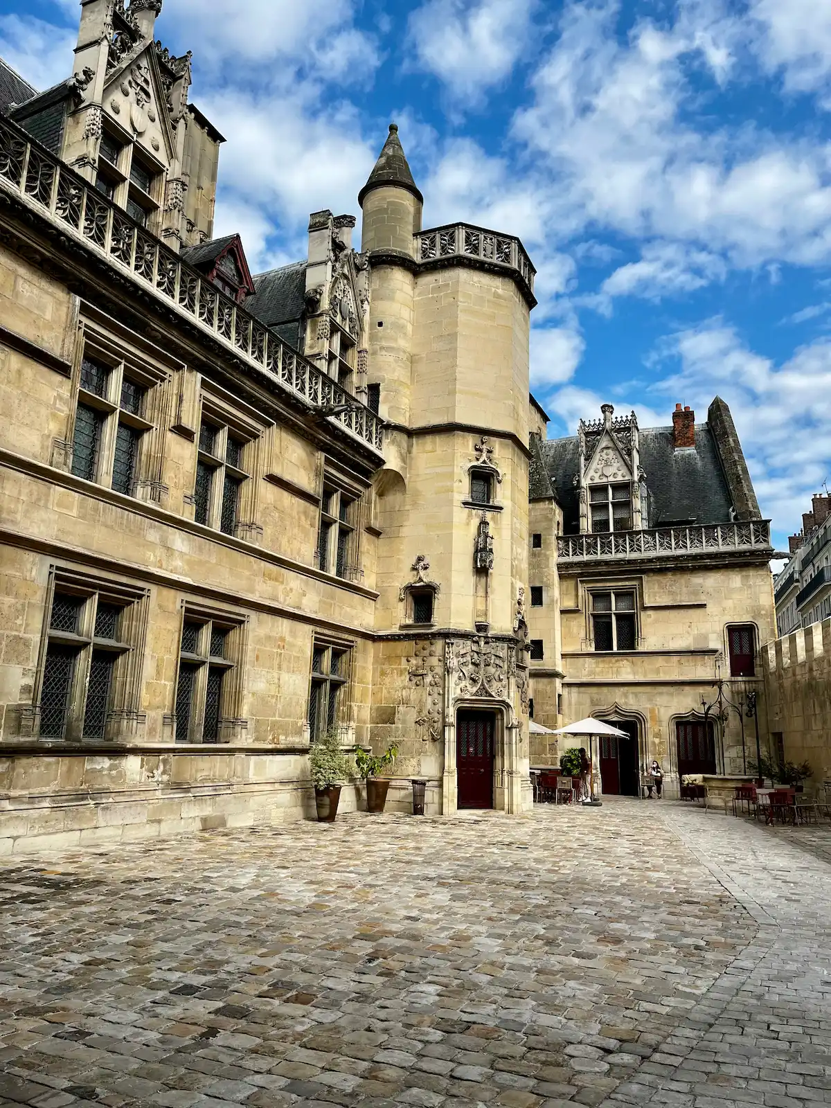 The courtyard of the Hôtel de Cluny